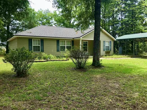55 Iroquois Rd, Crawfordville, FL 32327