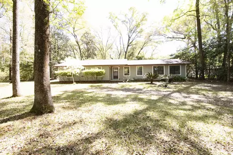103 Sam Smith Cir, Crawfordville, FL 32327