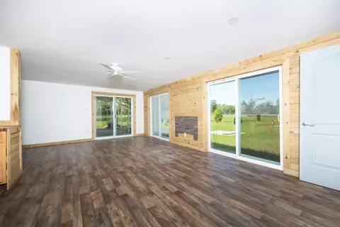 Living - 444 SE Bisbee Loop, Lee, FL 32059 photo 3 of 3