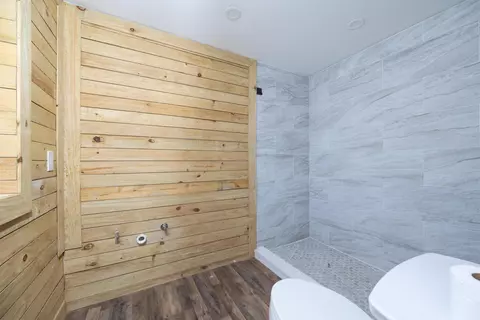 Bath - 444 SE Bisbee Loop, Lee, FL 32059 photo 4 of 4