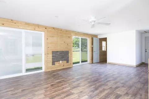 Living - 444 SE Bisbee Loop, Lee, FL 32059 photo 2 of 3
