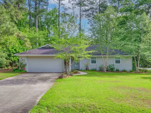 2254 Woodbine Dr, Tallahassee, FL 32309