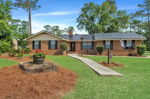 285 NW Whispering Pines Loop, Madison, FL 32340