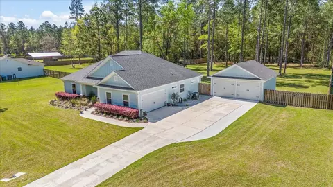 444 Parkside Cir, Crawfordville, FL 32327