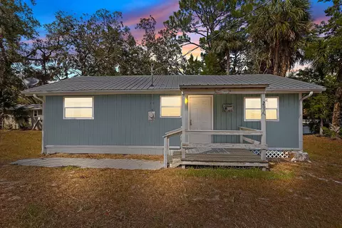 207 SE Ninth St, Steinhatchee, FL 32359