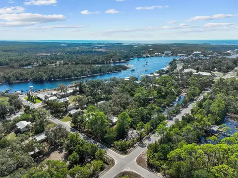 View/Area - 207 SE Ninth St, Steinhatchee, FL 32359 photo 5 of 8