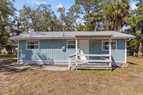 Exterior - 207 SE Ninth St, Steinhatchee, FL 32359 photo 2 of 10