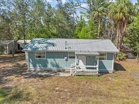 Exterior - 207 SE Ninth St, Steinhatchee, FL 32359 photo 10 of 10
