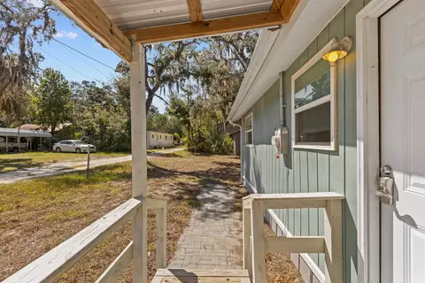 Exterior - 207 SE Ninth St, Steinhatchee, FL 32359 photo 6 of 10