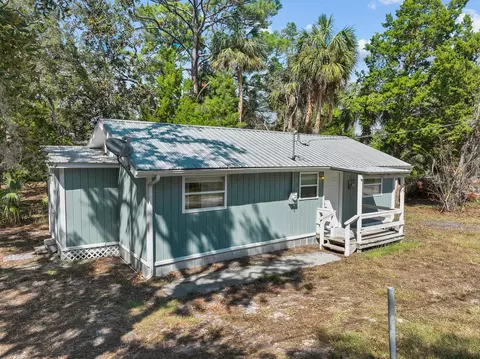 Exterior - 207 SE Ninth St, Steinhatchee, FL 32359 photo 8 of 10