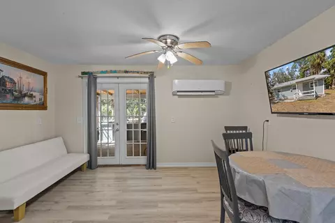 Dining - 207 SE Ninth St, Steinhatchee, FL 32359 photo 2 of 2