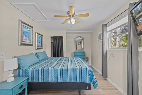 Bedroom - 207 SE Ninth St, Steinhatchee, FL 32359 photo 5 of 6