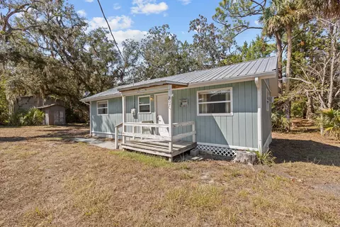 Exterior - 207 SE Ninth St, Steinhatchee, FL 32359 photo 3 of 10