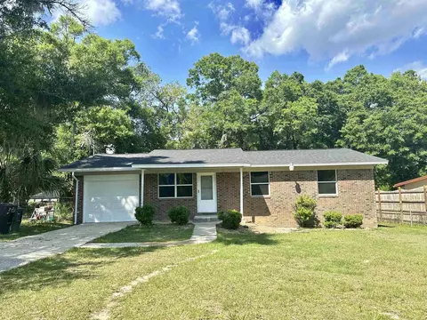 3433 Blue Jay Dr, Tallahassee, FL 32305