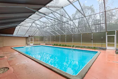 Exterior - 610 Plantation Rd, Perry, FL 32348 photo 5 of 13