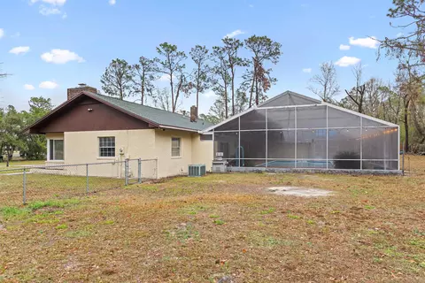Exterior - 610 Plantation Rd, Perry, FL 32348 photo 11 of 13