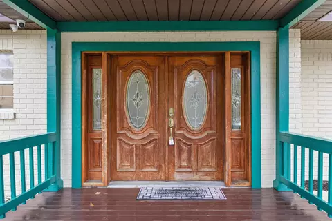 Exterior - 610 Plantation Rd, Perry, FL 32348 photo 9 of 13