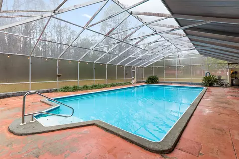 Exterior - 610 Plantation Rd, Perry, FL 32348 photo 3 of 13