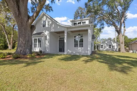 1208 Claude Pichard Dr, Tallahassee, FL 32308
