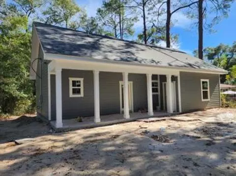 407 Shoreline Dr, Tallahassee, FL 32305