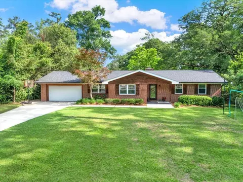 2122 Deerfield Dr, Tallahassee, FL 32308