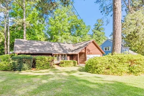 874 Kingsway Rd, Tallahassee, FL 32301