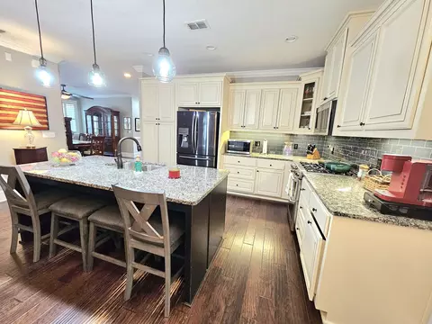 Kitchen - 5876 Bascom Dr, Tallahassee, FL 32309 photo 6 of 6
