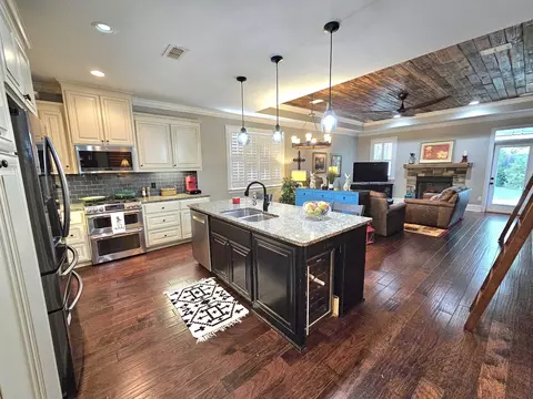 Kitchen - 5876 Bascom Dr, Tallahassee, FL 32309 photo 1 of 6