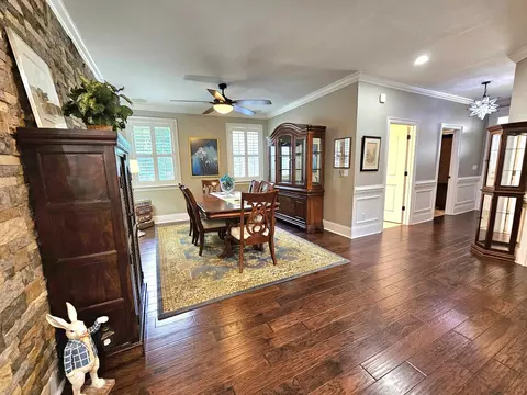 Dining - 5876 Bascom Dr, Tallahassee, FL 32309 photo 3 of 3