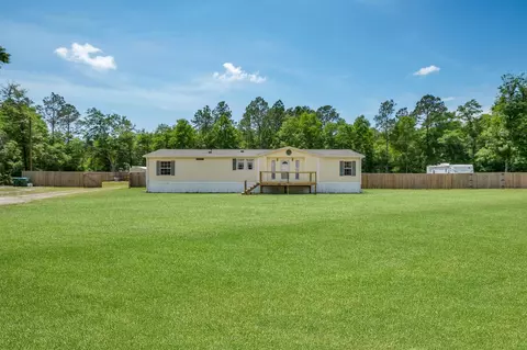 150 Bay Pine Dr, Crawfordville, FL 32327