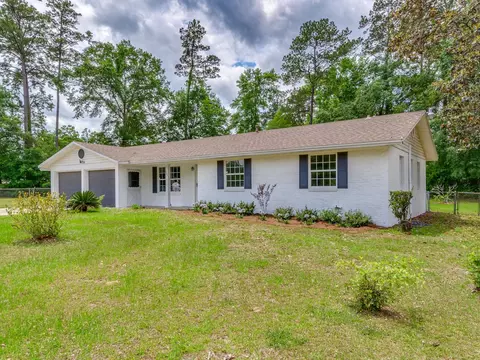 429 Georgetown Dr, Tallahassee, FL 32305