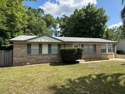 808 Peggy Dr, Tallahassee, FL 32305
