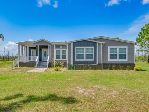 615 Ridge Rd, Eastpoint, FL 32328