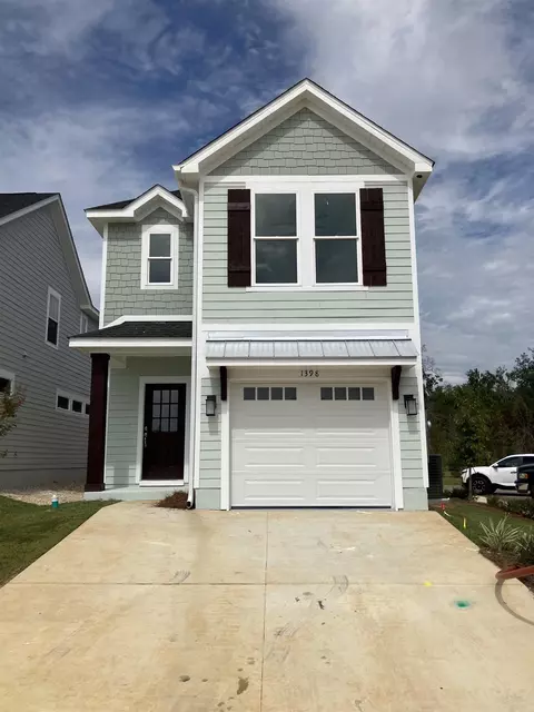 1398 Landon Hills Dr, Tallahassee, FL 32312