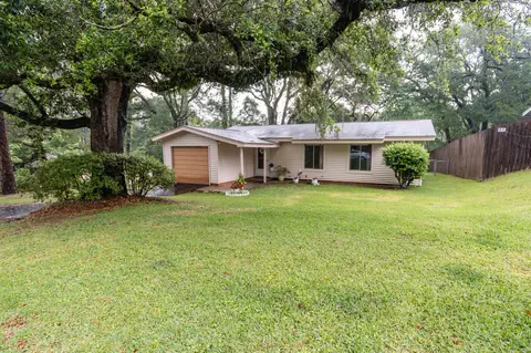 1834 Doric Dr, Tallahassee, FL 32303