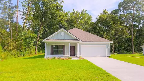 111 Getaway Ln, Crawfordville, FL 32327