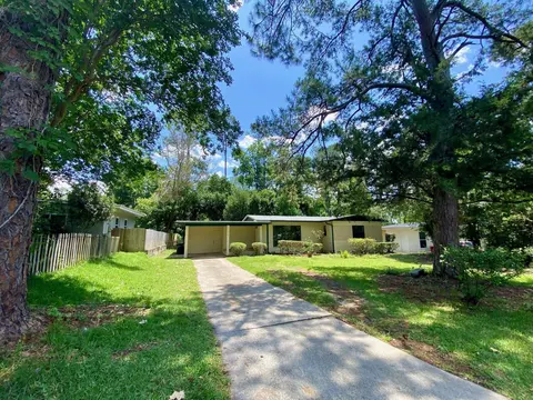 1703 Hall Dr, Tallahassee, FL 32303