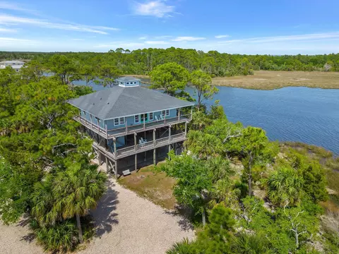 59 Carrol Dr, Crawfordville, FL 32327