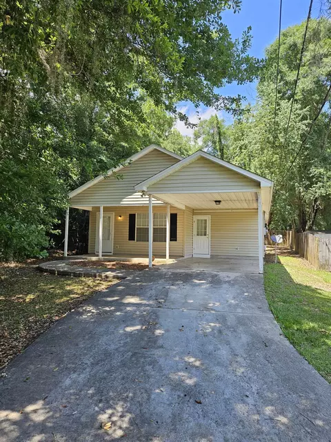 2934 Bicycle Rd, Tallahassee, FL 32304