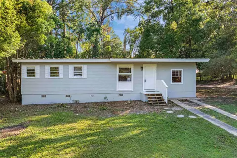 1402 Atkamire Dr, Tallahassee, FL 32304