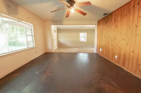 Living - 1220 N Parkview St, Perry, FL 32347 photo 2 of 2