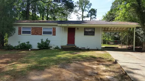 1605 Airport Dr, Tallahassee, FL 32304