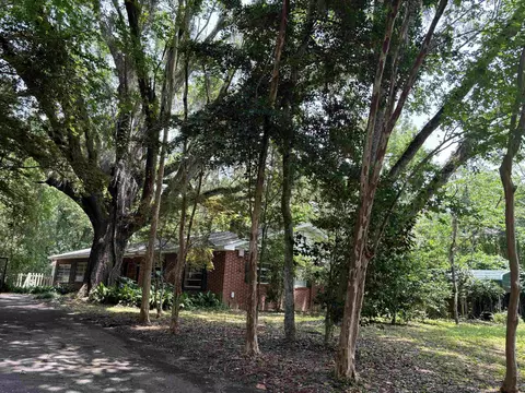 2390 Tallahassee Dr, Tallahassee, FL 32309