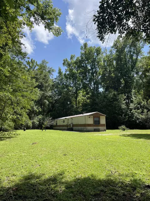 255 Beechwood Dr, Crawfordville, FL 32327