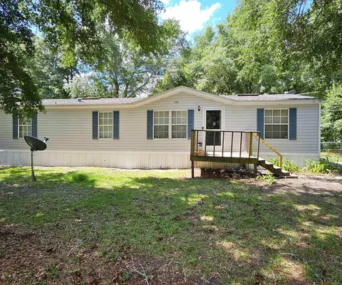 128 Rehwinkel Rd, Crawfordville, FL 32327