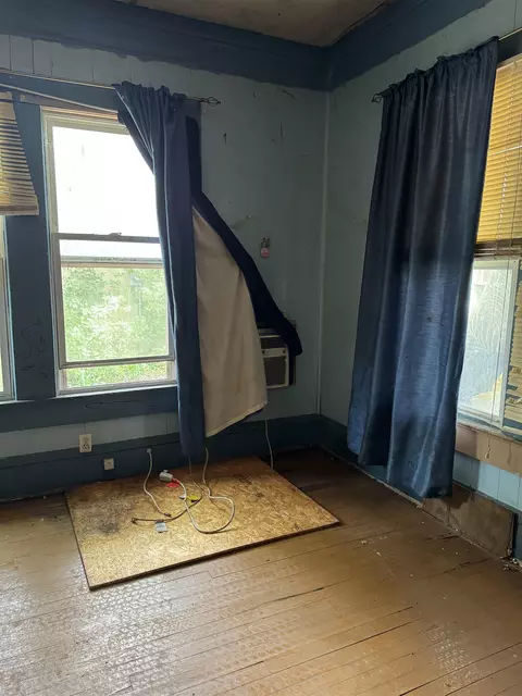 Bedroom - 510 E Bay St, Perry, FL 32347 photo 1 of 1