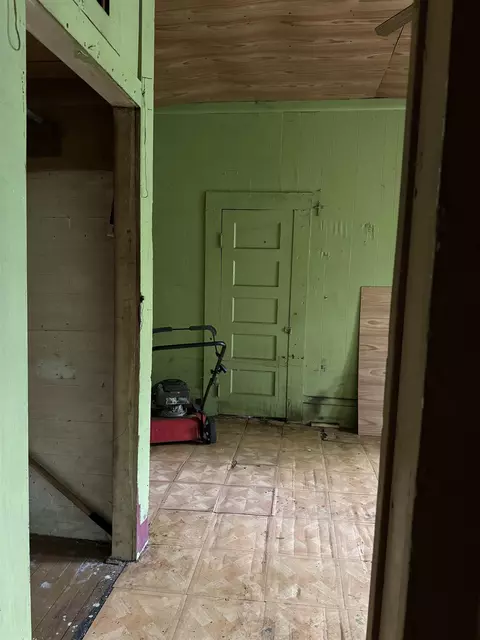 Entry Way - 510 E Bay St, Perry, FL 32347 photo 2 of 3