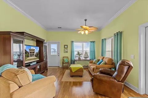 Living - 21502 Osprey Rd, Perry, FL 32348 photo 2 of 7