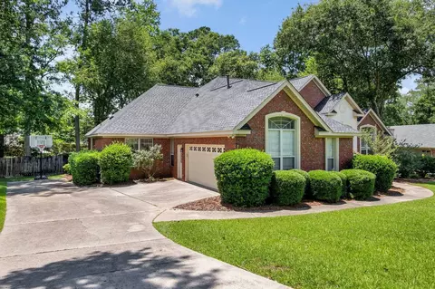 8362 Inverness Dr, Tallahassee, FL 32312
