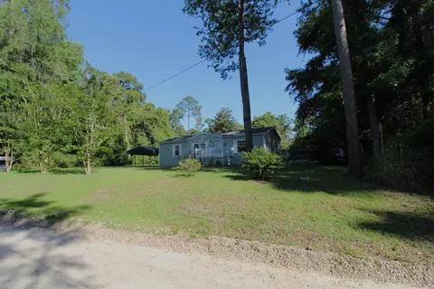 21 Soloman Dr, Crawfordville, FL 32327